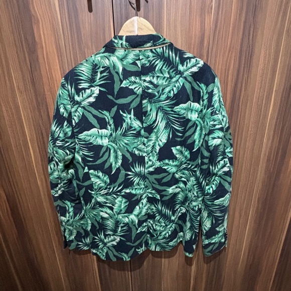 Stand Out in Style with Scotch & Soda Palm Tree Pattern Vest - Perfect for Every - Picture 2 of 7